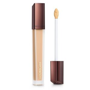 Hourglass ‘4.5/ Fawn’ Varnish Airbrush Concealer